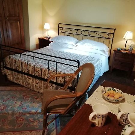 Agriturismo Il Mulino Delle Pile Кьюздино Экстерьер фото