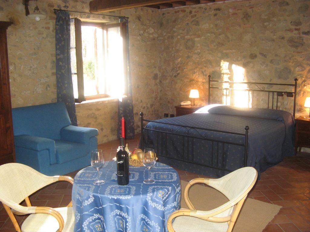 Agriturismo Il Mulino Delle Pile Кьюздино Номер фото