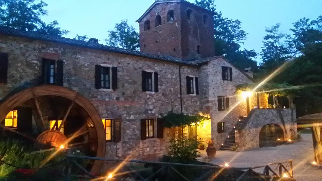 Agriturismo Il Mulino Delle Pile Кьюздино Экстерьер фото