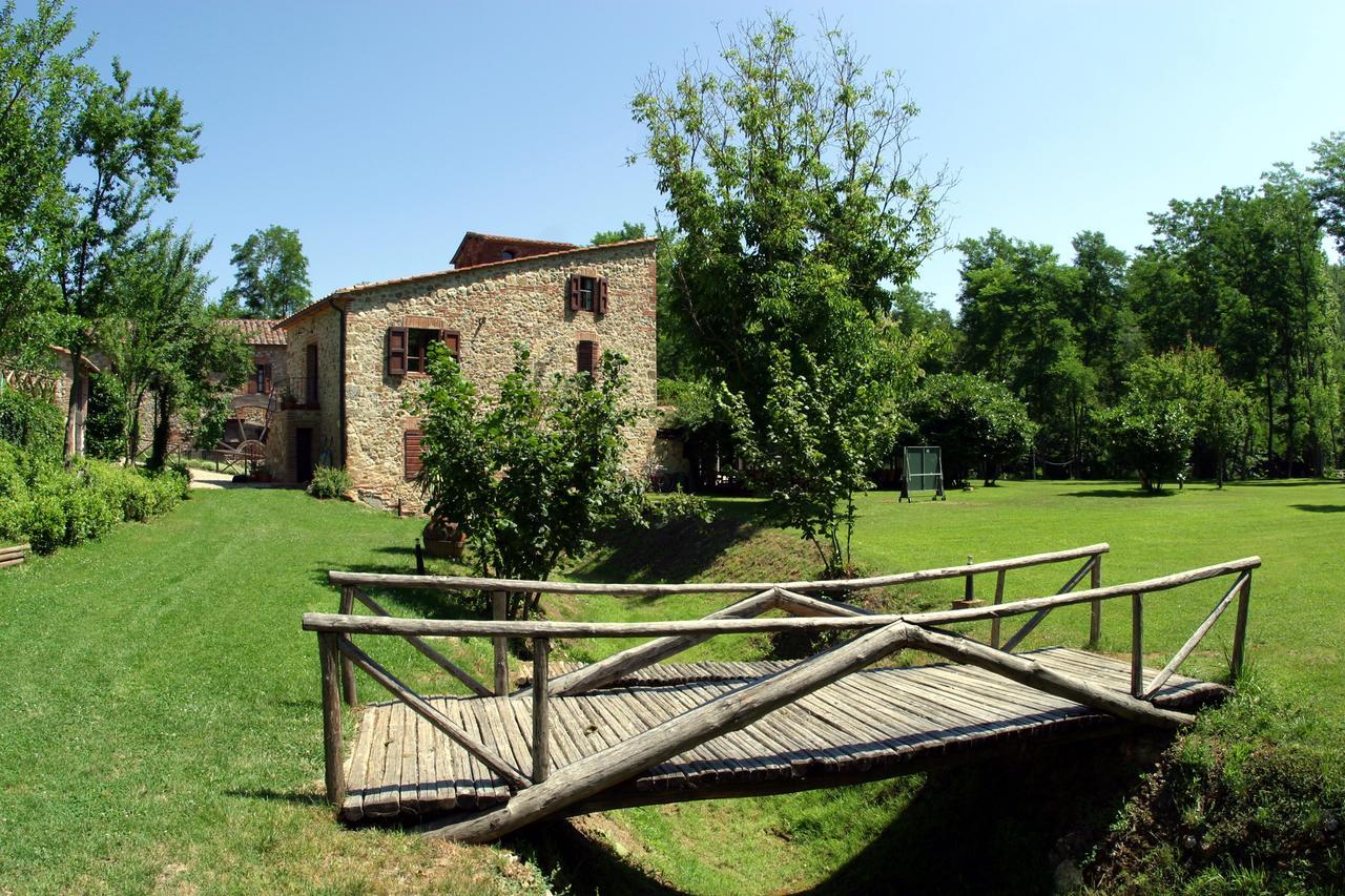 Agriturismo Il Mulino Delle Pile Кьюздино Экстерьер фото