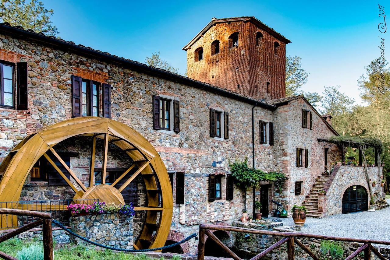 Agriturismo Il Mulino Delle Pile Кьюздино Экстерьер фото